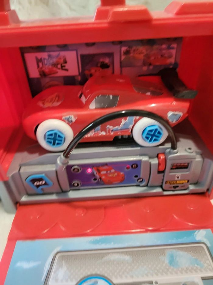 Camion flash Mac Queen sonore et lumineux - photo numéro 3