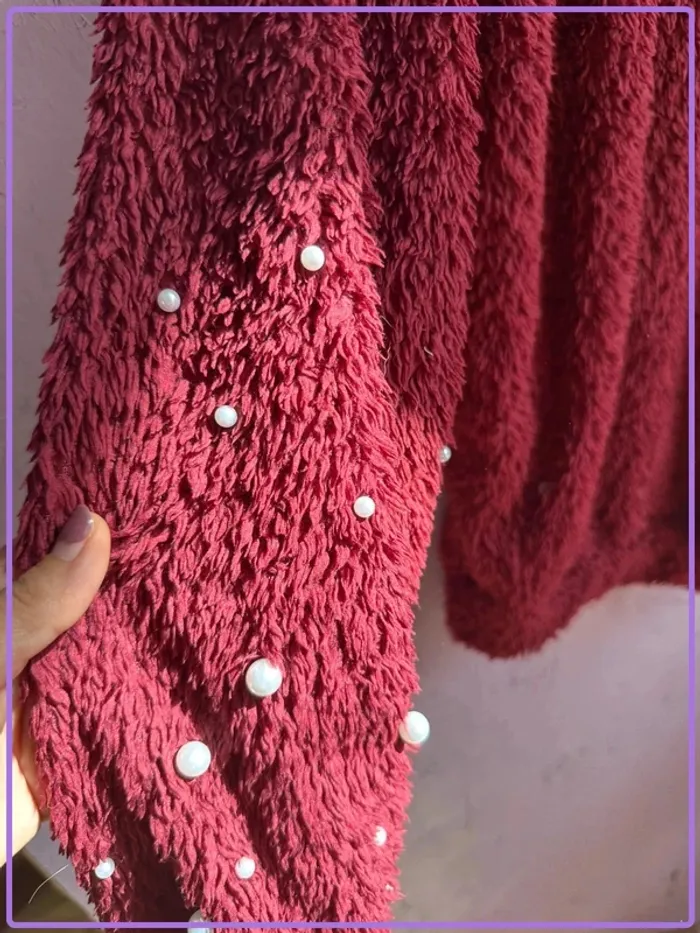 Pull doux en moumoute avec perles - photo numéro 2