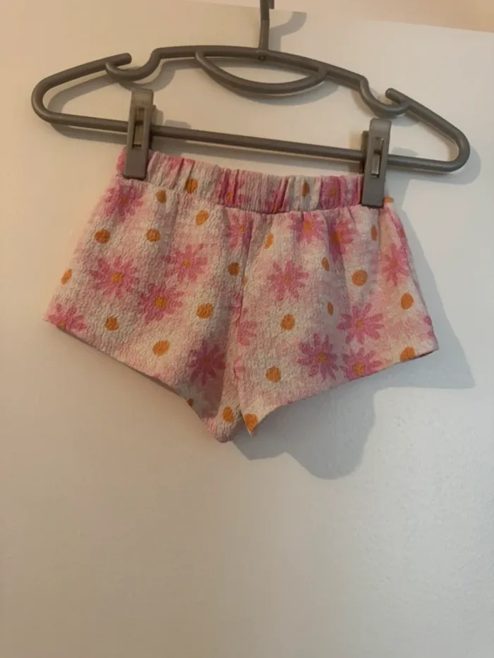 Short fille - photo numéro 2