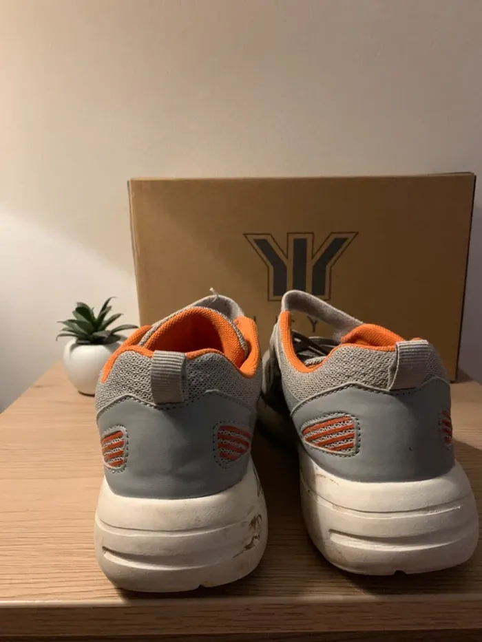 Chaussure d’enfant de sport taille 34 - photo numéro 3