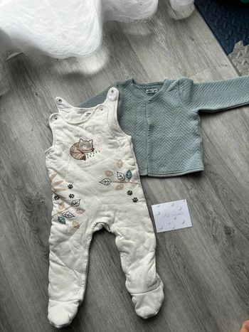 Ensemble garçon, taille 12 mois.