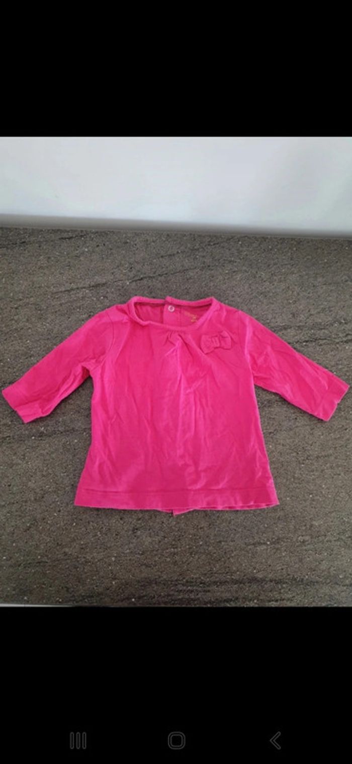 Haut longues manches.