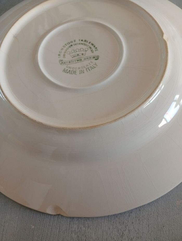 Assiette bleue et blanche ébréchée - photo numéro 3