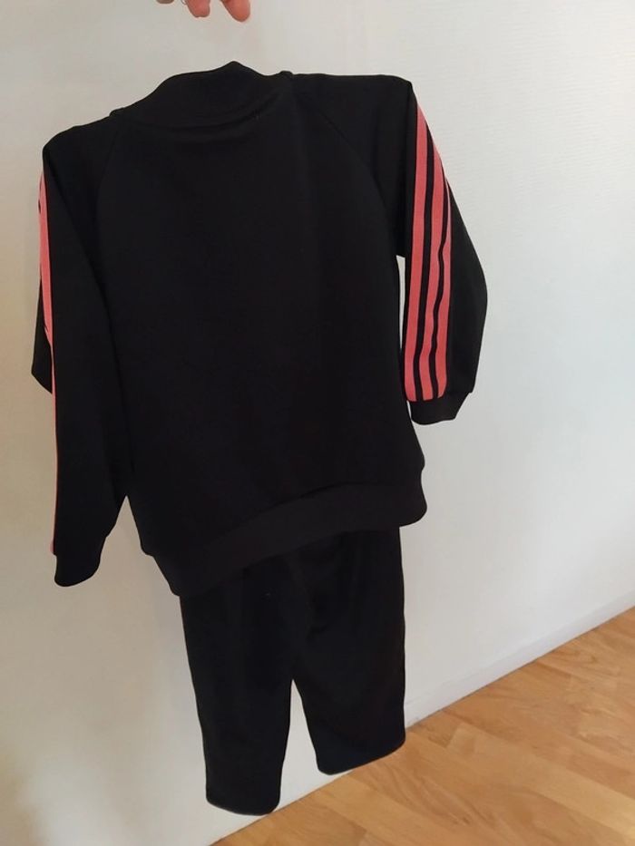 Ensemble jogging Adidas taille 92 fille (2/3ans - photo numéro 2