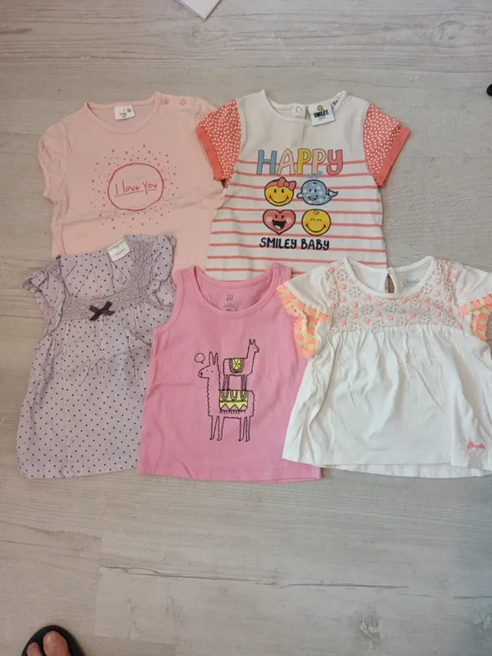 Lot de 5 Tshirt manches courtes 12 mois