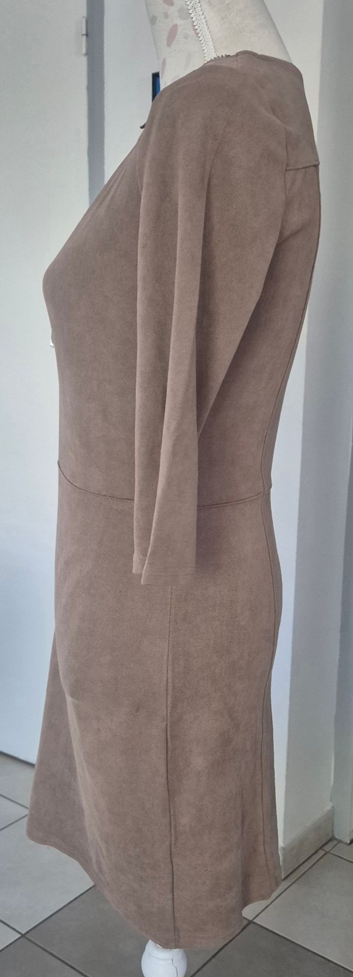 Robe marron clair - photo numéro 2