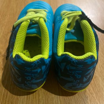 Chaussures foot/rugby 28