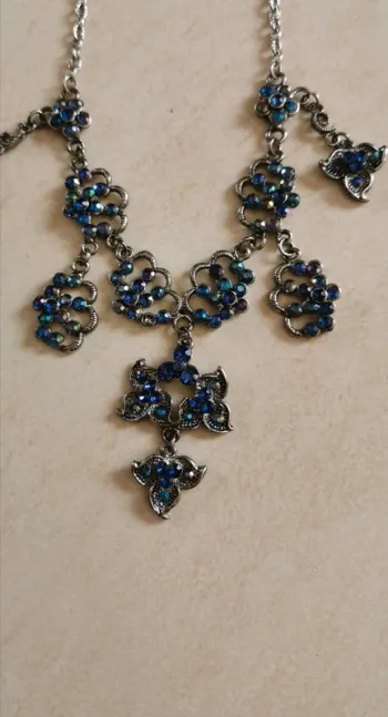 Collier vintage neuf bleu