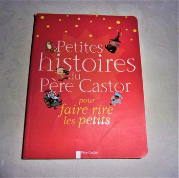 Livre Petites Histoires du Père Castor - neuf