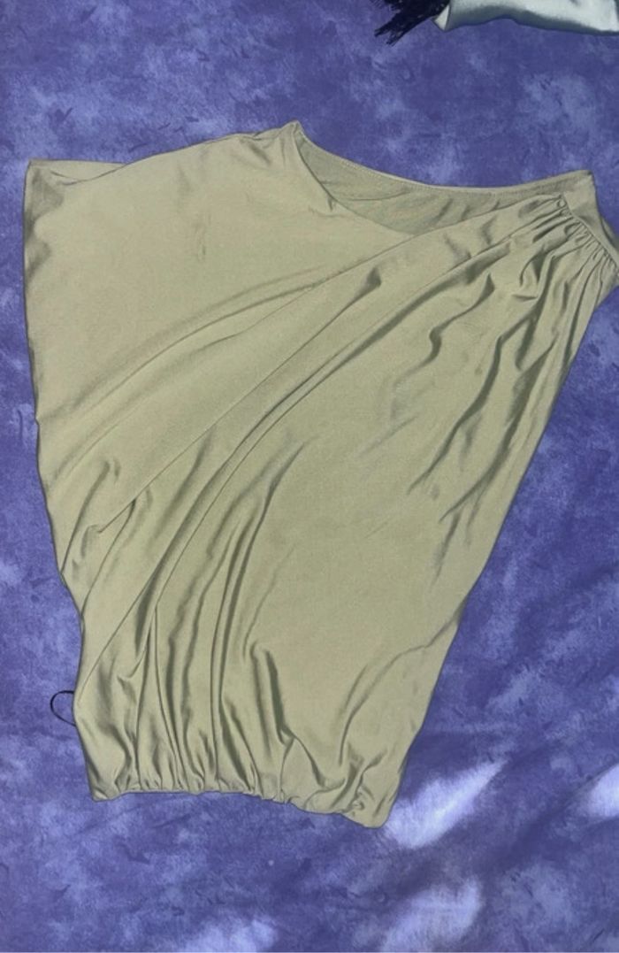 Haut asymétrique vert kaki - photo numéro 2
