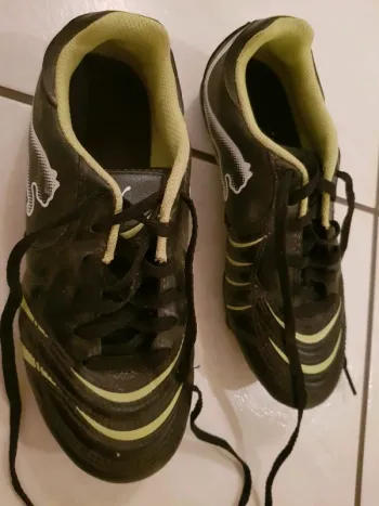 Chaussures de foot PUMA Pointure 35