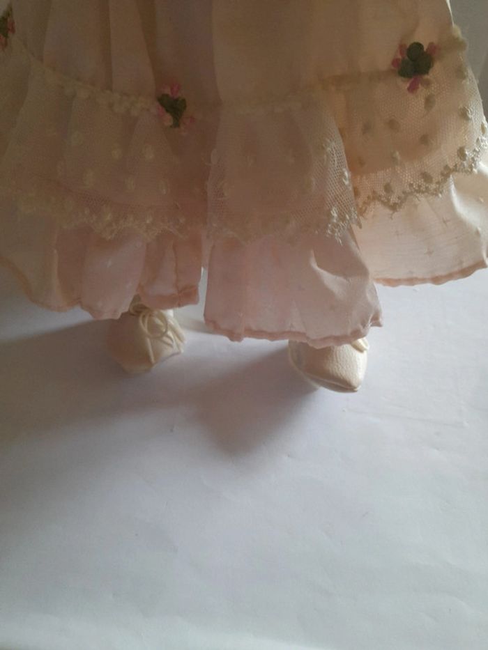 Poupée  porcelaine vintage - photo numéro 8