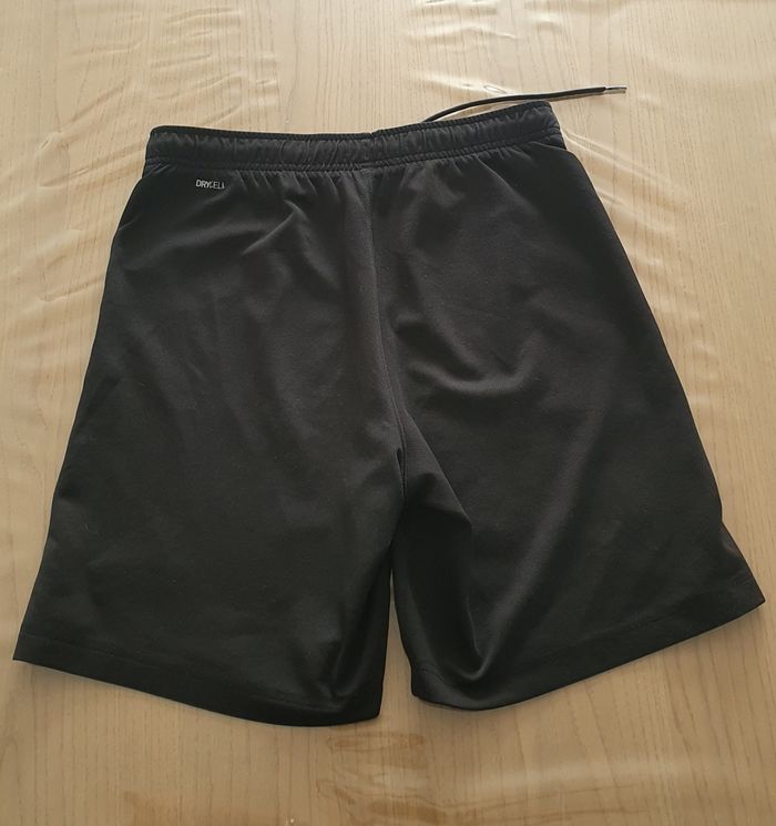 Short - photo numéro 4