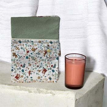 Protège carnet de santé fait main • velours vert & tissu animaux • personnalisable