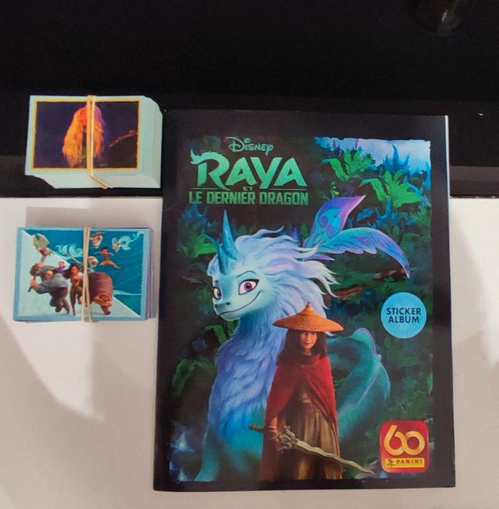 Album sticker Raya et le dernier dragon