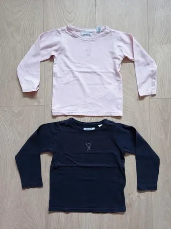 Lot de tee- shirt uni bleu marine et rose poudré Okaïdi 2 ans