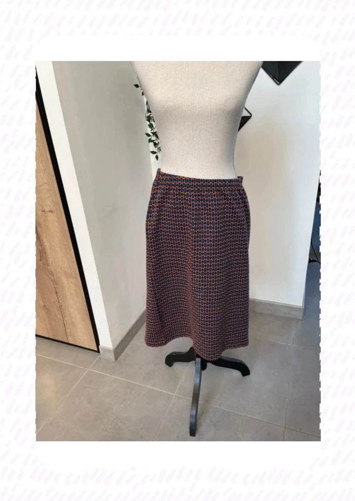 Jupe à motif géométrique sedagyl taille 44 mais je dirais plus petit - photo numéro 2
