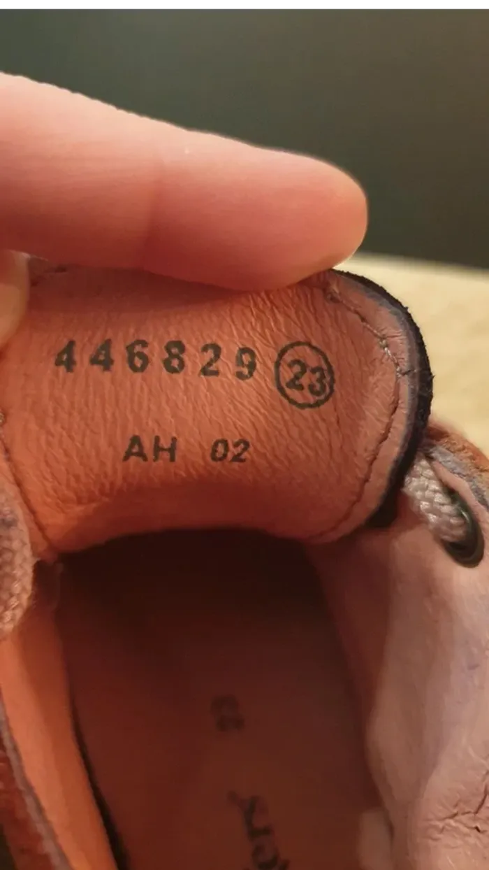 Lot de 3 paires de chaussures pointure 23 - photo numéro 12