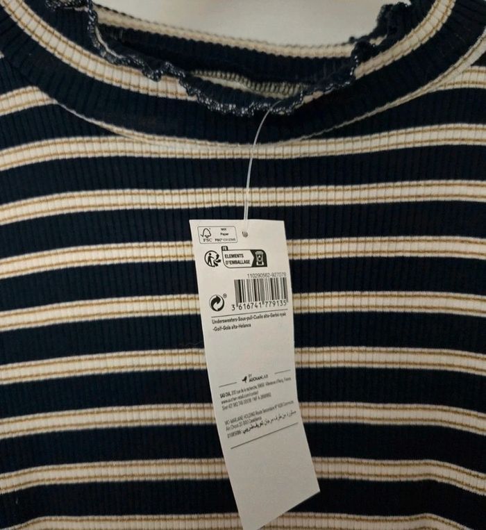 Jolie sous pull rayé noir blanc et or neuf 14 ans - photo numéro 4