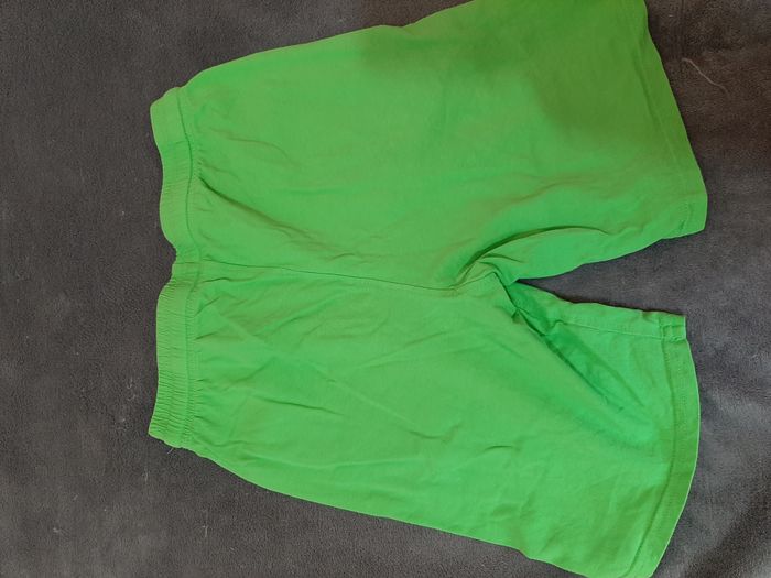 Short vert 12ans - photo numéro 2