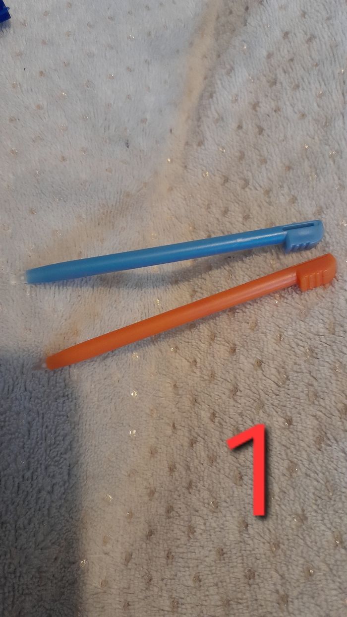2 stylets