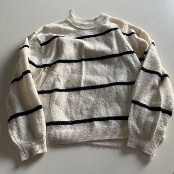 Joli pull-over à rayures