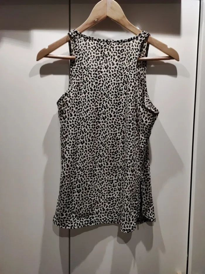 Lot 2 tops motifs léopard - 36 - très bon état - photo numéro 11