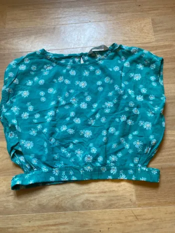 Haut fleurie fille taille 13/14 ans