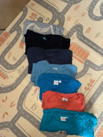 Lot de 7 bodies MC