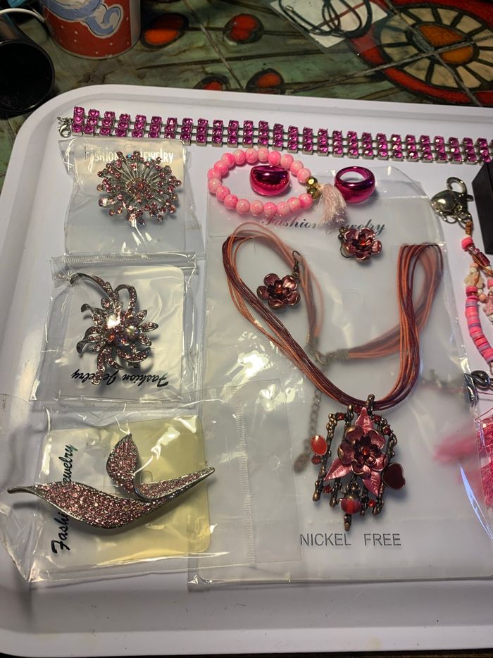 Gros lot bijoux roses ( voir descriptif) - photo numéro 2