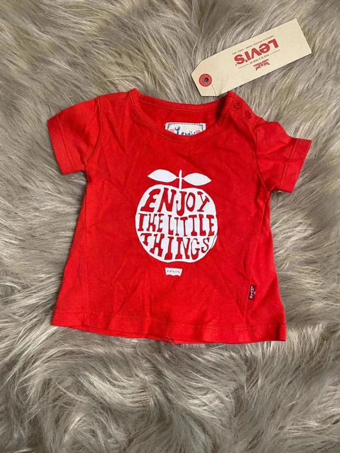 Tee shirt pomme neuf