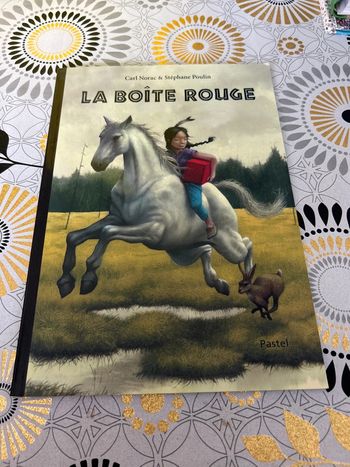 Livre la boîte rouge