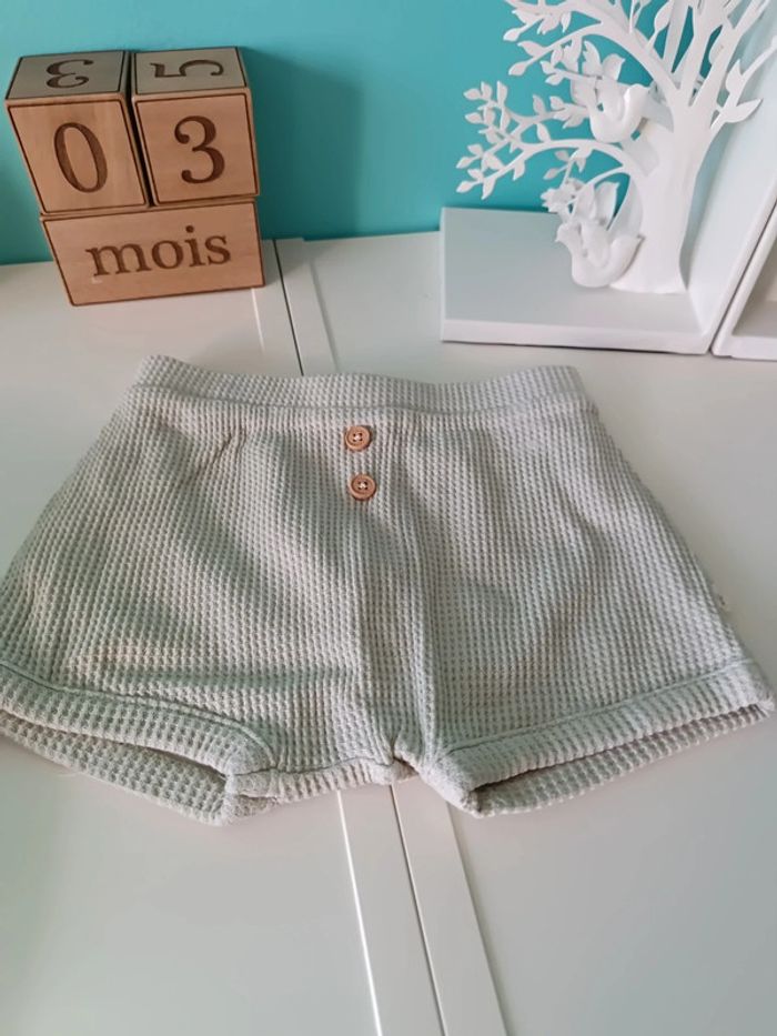10 short taille 3 mois - photo numéro 7