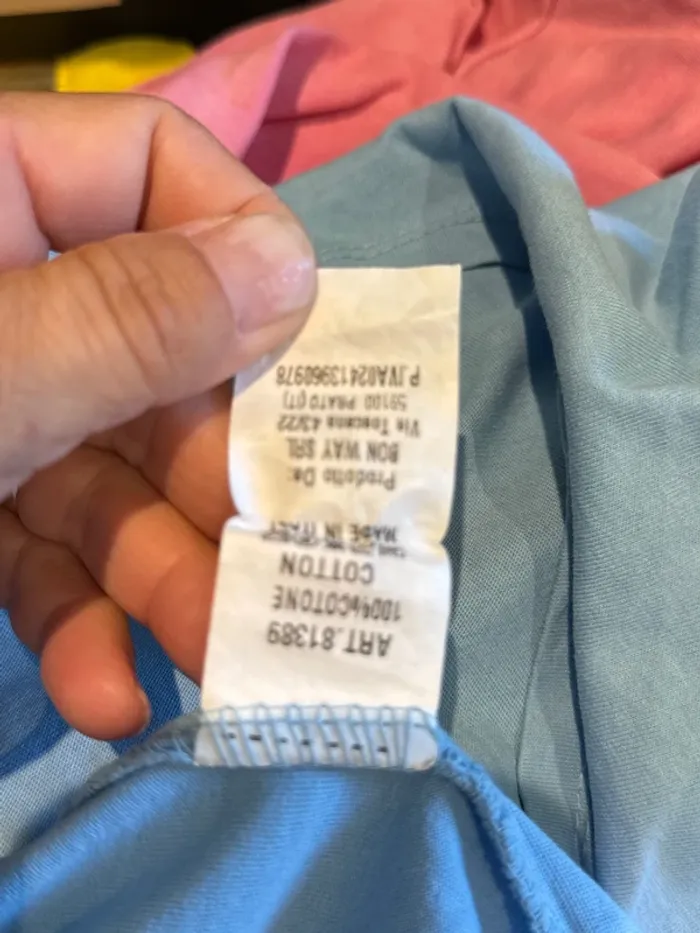 Magnifique T-shirt, bleu, dégradé avec tête de mort, colorée devant femme - photo numéro 3