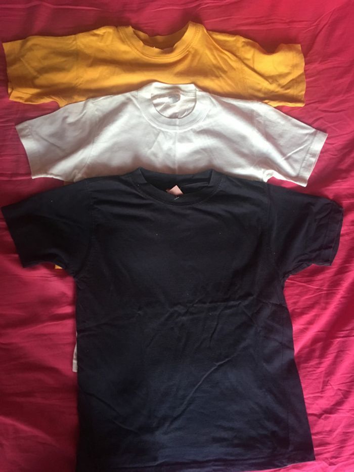 lot de 3 tee shirts marine jaune blanc 8 ans