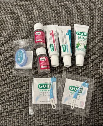 Lot de produits dentaires dentifrice bain de bouche fils dentaire