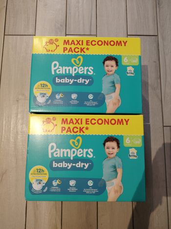 Couches Pampers baby dry taille 6
