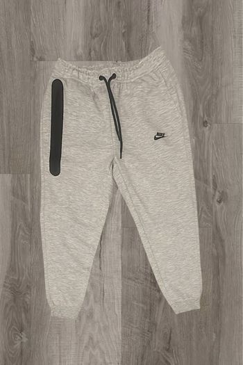 Bas Nike tech /gris /grey /L /Neuf