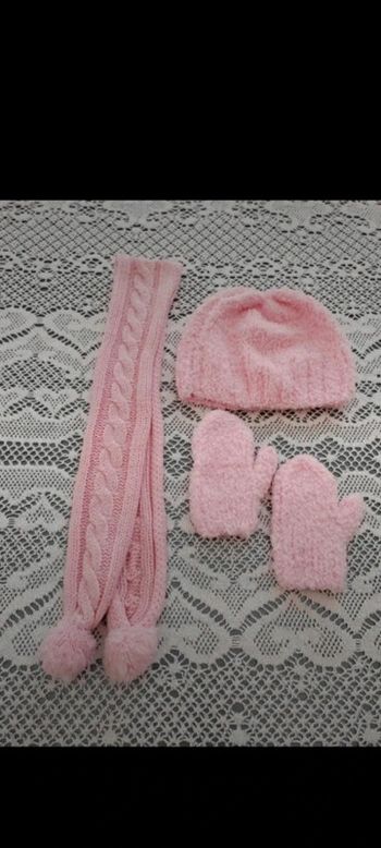🧣Ensemble bonnet écharpe et moufles roses 4 ans