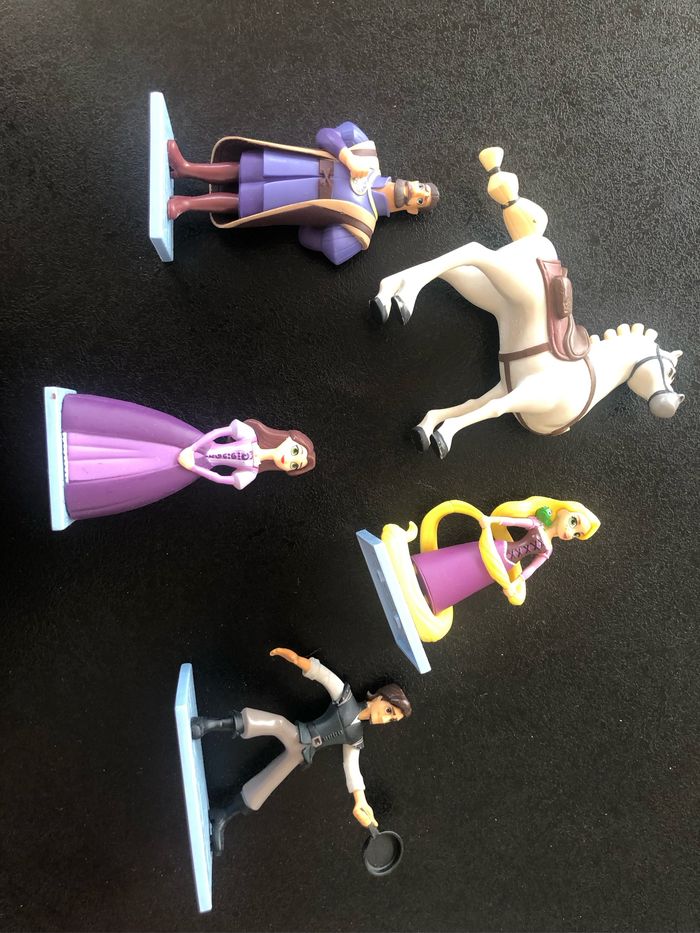 Lot 5 figurines Disney Raiponce - photo numéro 2