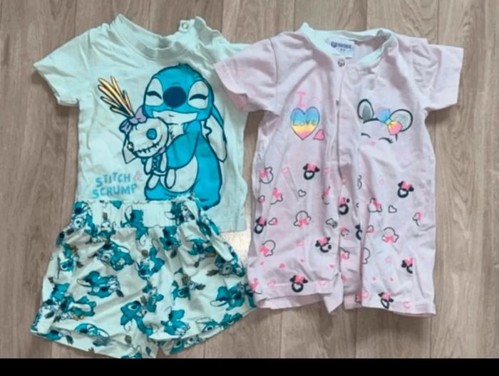 Ensemble stitch et combinaison Minnie taille 6-9 mois