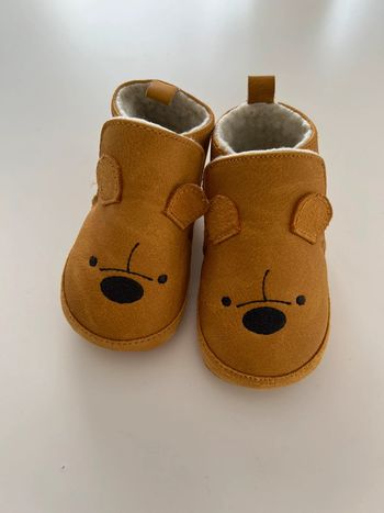 Petit chausson bébé winni l’ourson | 9/12 mois