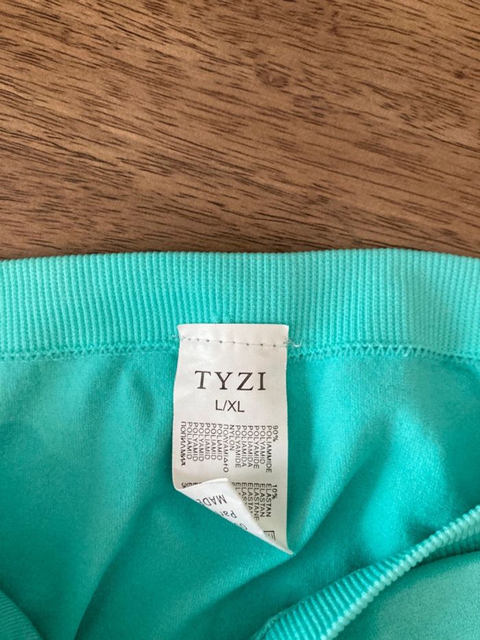 Soutien gorge sans bretelles - photo numéro 2