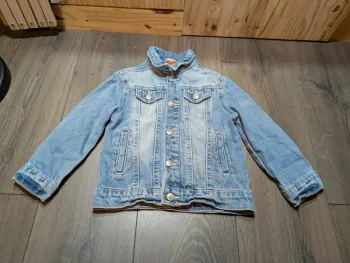 Veste en jeans tape a l'oeil 3 ans très bon état