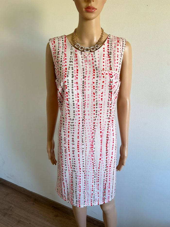 Robe imprimée sans manches La Fée Maraboutée taille 38 jamais portée
