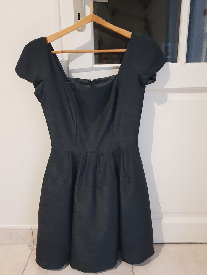 Robe pour fêtes. - photo numéro 3