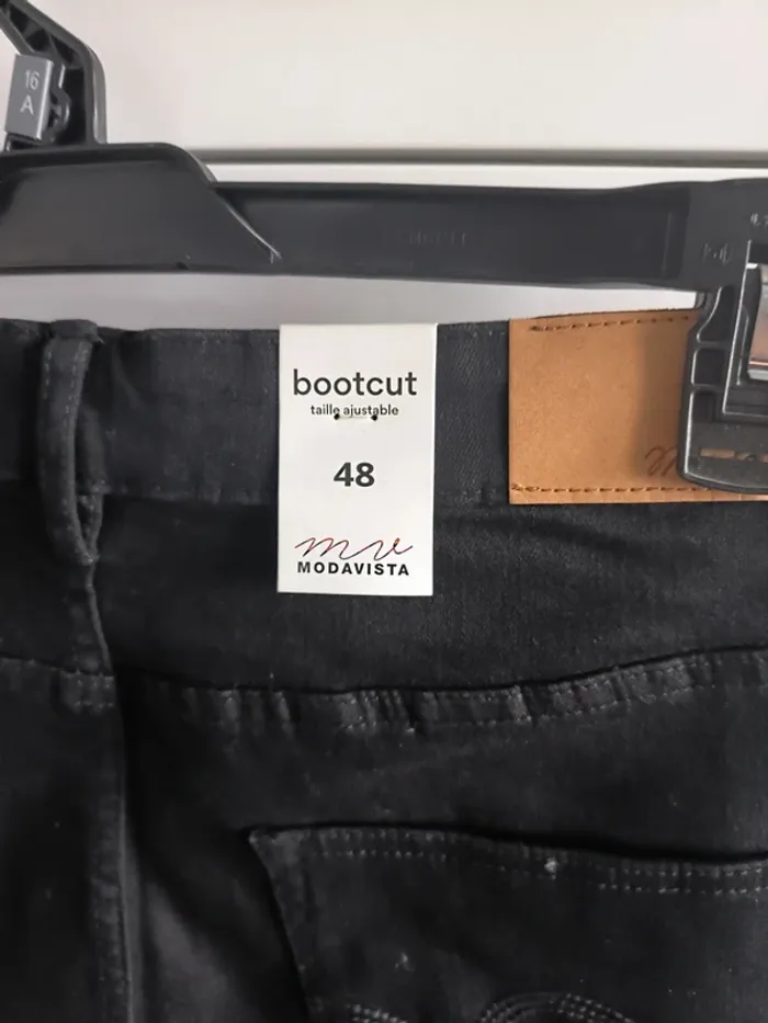 Jean neuf bootcut noir - photo numéro 4