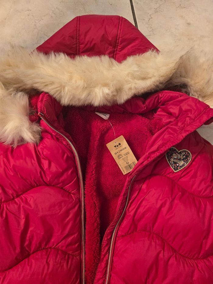 Neuve (non portée) 🏷🤩🤩🩷🩷👌superbe doudoune chaude et déperlante 12 ANS fille (ferme)🤩🤩🩷 - photo numéro 5