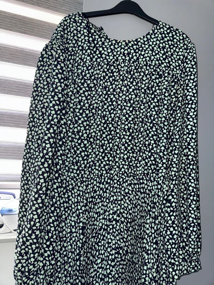 Robe fleurie magnifique neuf taille 42 c&a - photo numéro 2