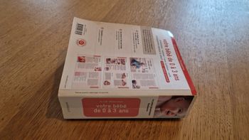 Livre "Votre bébé de 0 à 3 ans" 